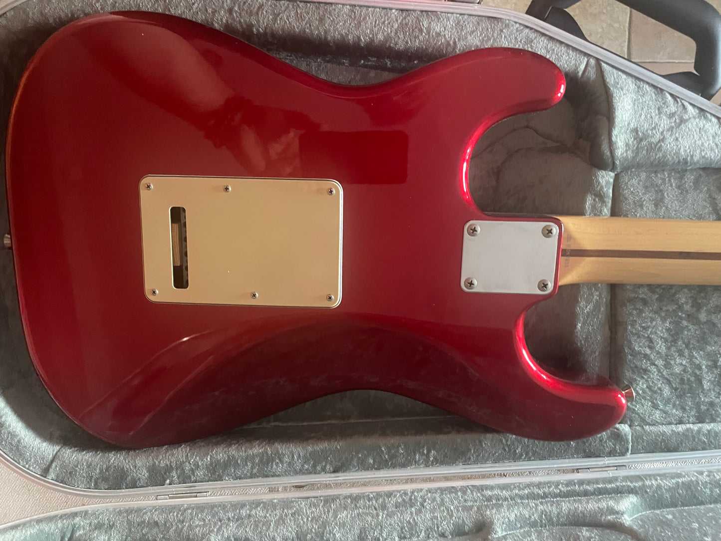 Fender Stratocaster MIJ 2004-2005 Red Maple Neck UPGRADED Wizard Pickups + Case