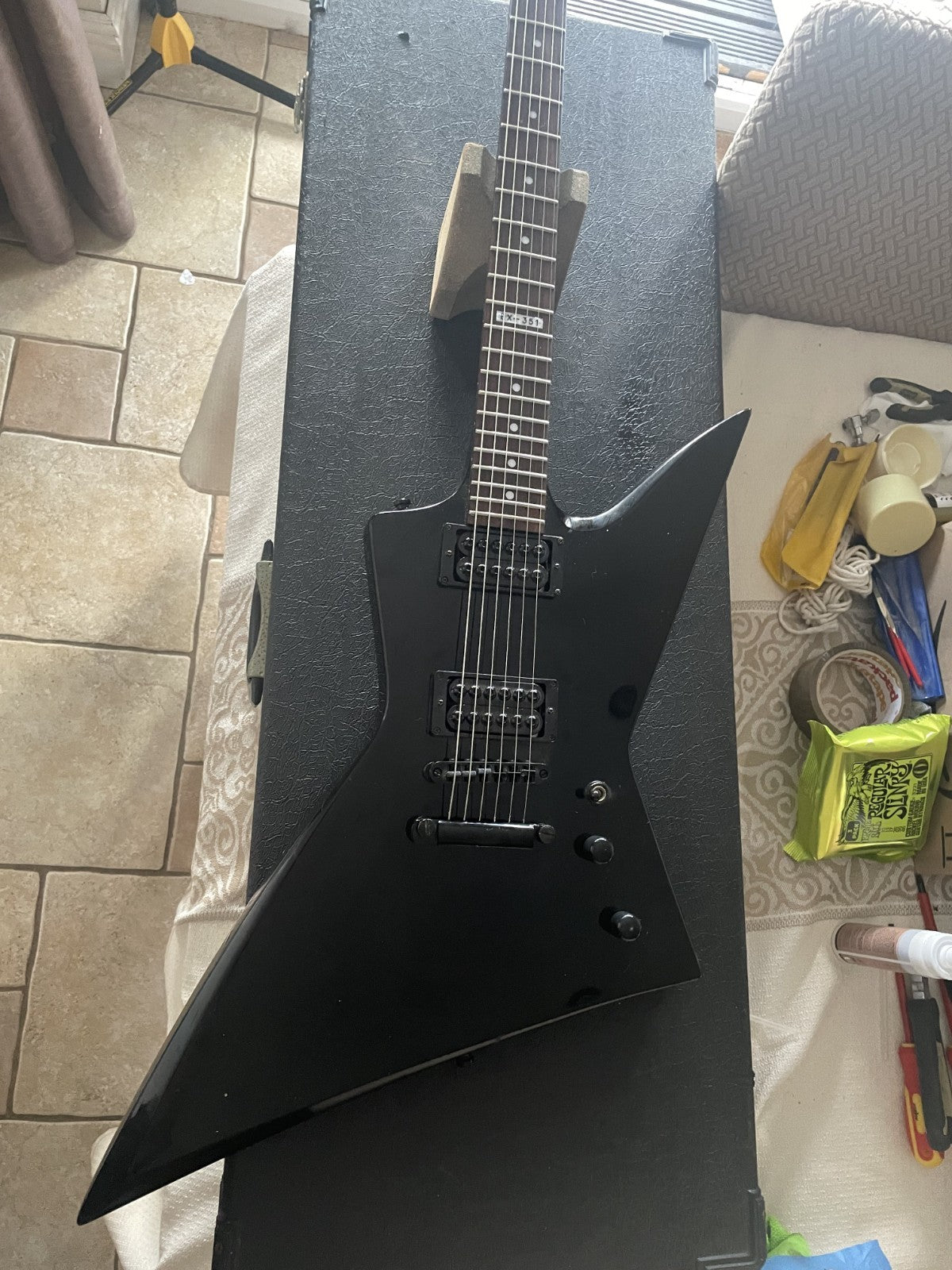 ESP LTD EX-351 Black 2002 Korean Pre-Lawsuit Explorer Metallica Style
