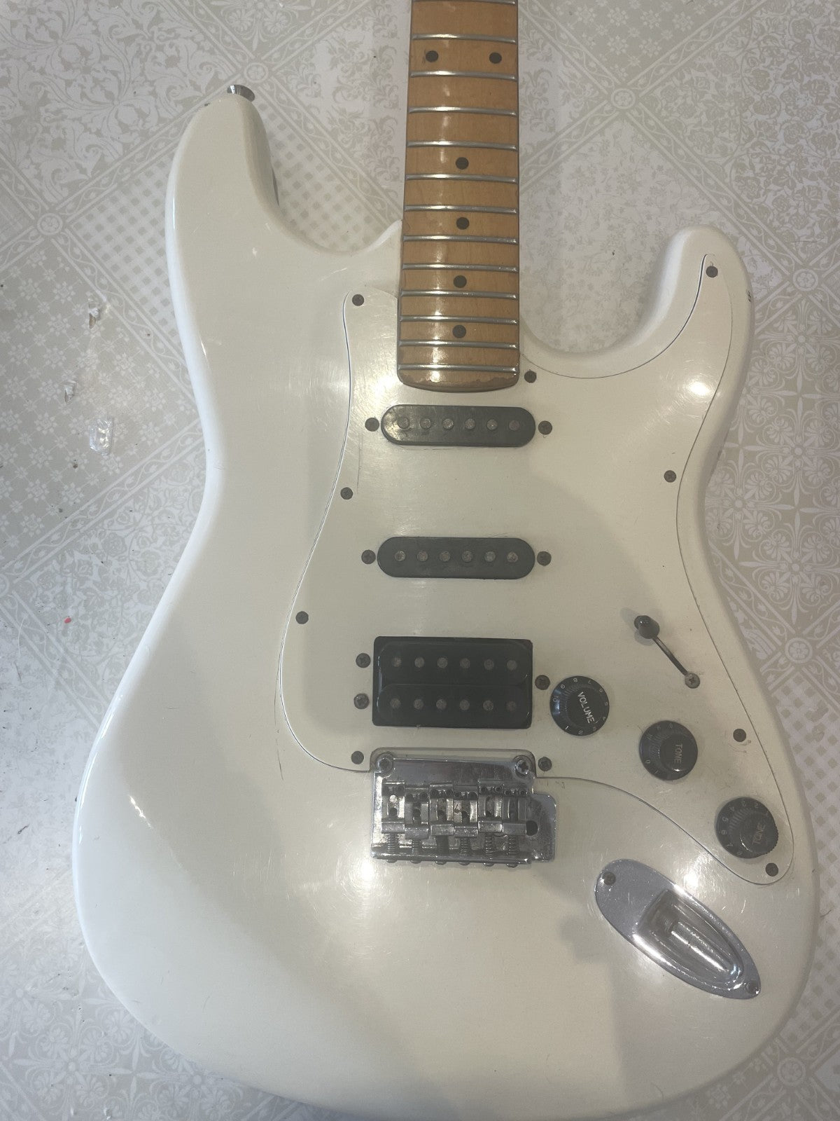 Vintage 1986 Kramer Aerostar ZX30H Cream Electric Guitar - Project-  HSS 80s