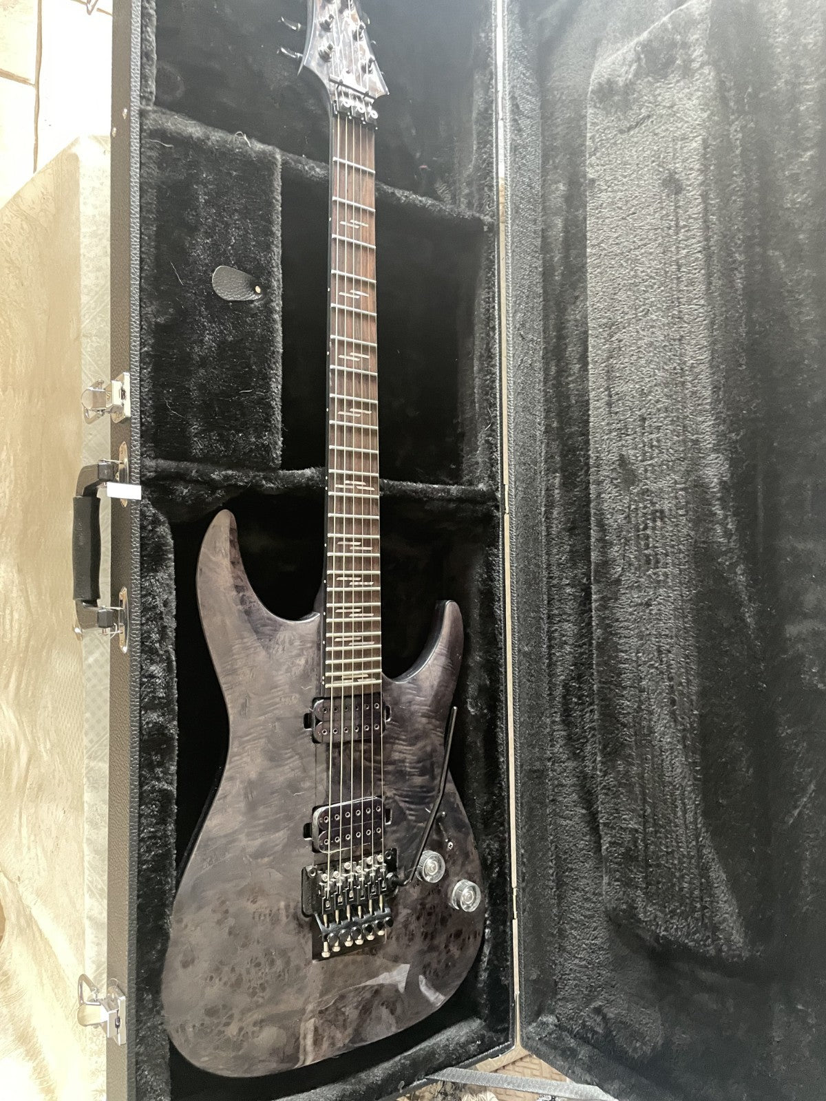Schecter Omen Elite 6 FR (2023) - Floyd Rose Electric Guitar with Gig Bag