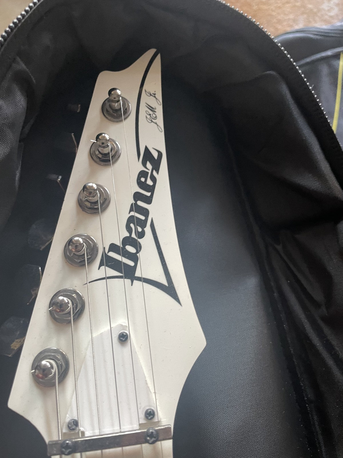 Ibanez JEM Junior Steve Vai White JEMJR Near Mint + Gig Bag & Whammy Bar