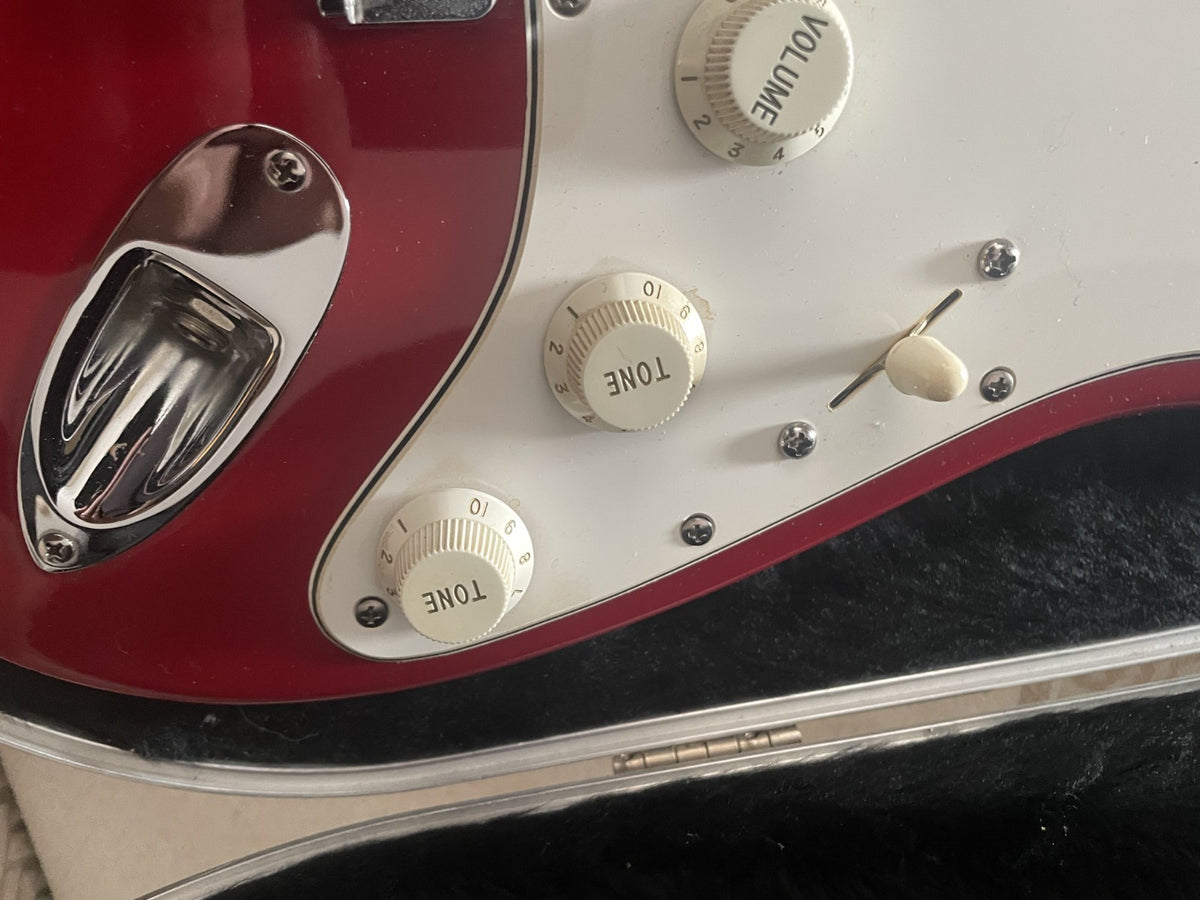 Fender USA Standard Stratocaster 1995 Lipstick Red RARE Near Mint w/ Hard Case