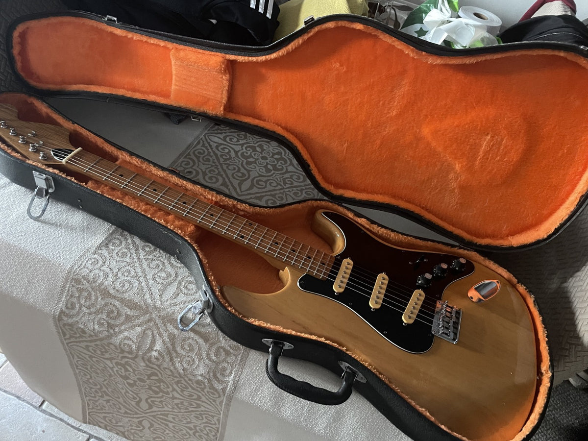 Kay K-32 Natural Hard Tail Stratocaster Pre-Lawsuit Electric Guitar + Hard Case
