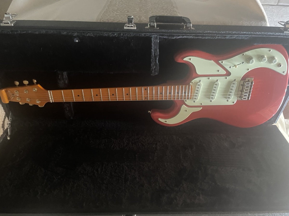 Burns London Club Series Marquee (2005) Fiesta Red, Scroll Headstock, SSS